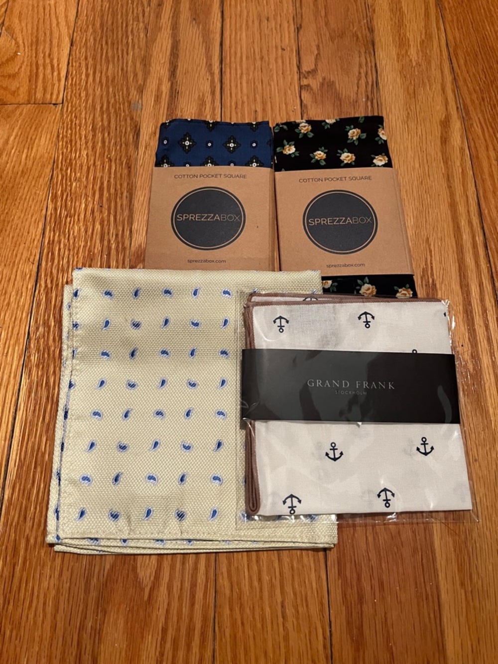 Four pocket squares received in Sprezza Box